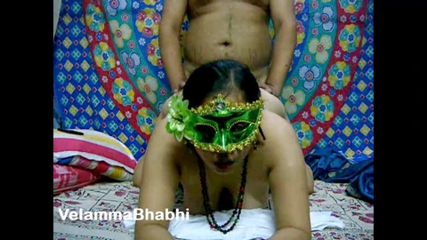 Bengali housewife with a big ass gets doggy styled in a hot sari by her Indian lover