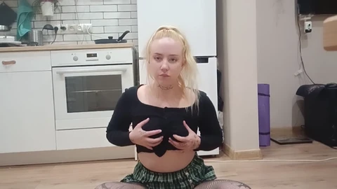 Blonde, kharkov ukraine, सुनहरा भूरा