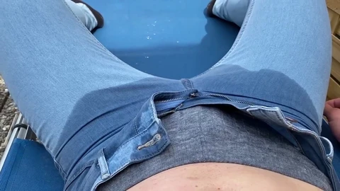 Tight jeans, pee, soddening